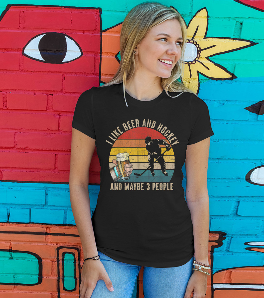 I Like Beer And Hockey And Maybe 3 People Vintage Retro T-Shirt