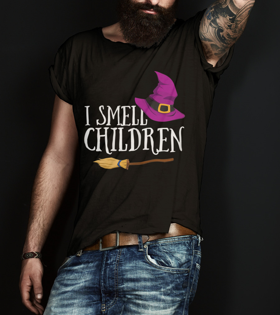 I Smell Children Halloween Witch Hat And Broom T-Shirt