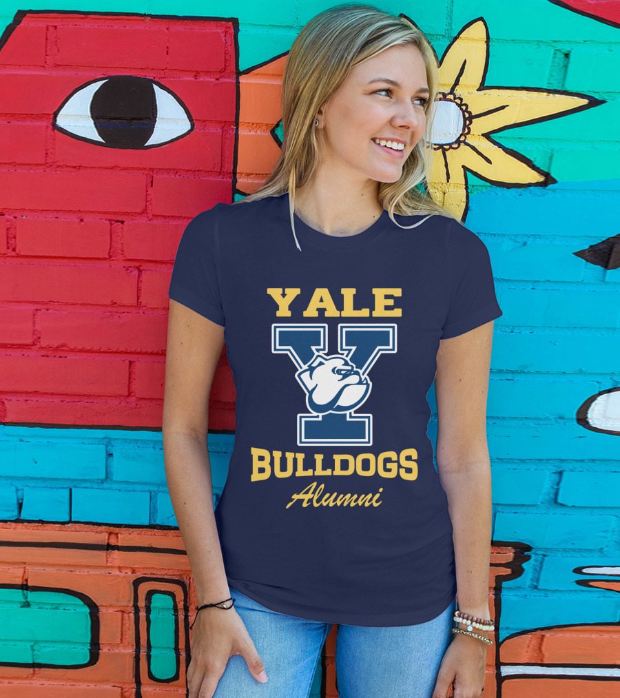 YALE BULLDOGS ALUMNI T-Shirt