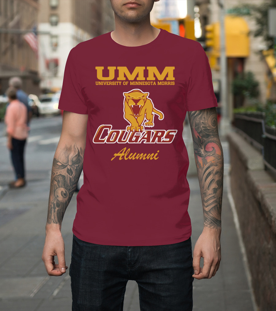 UMM University Of Minnesota Morris Cougars Alumni T-Shirt