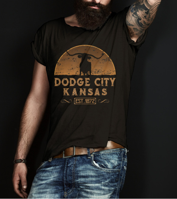 Dodge City Kansas Est. 1872 Wild West Longhorn T-Shirt