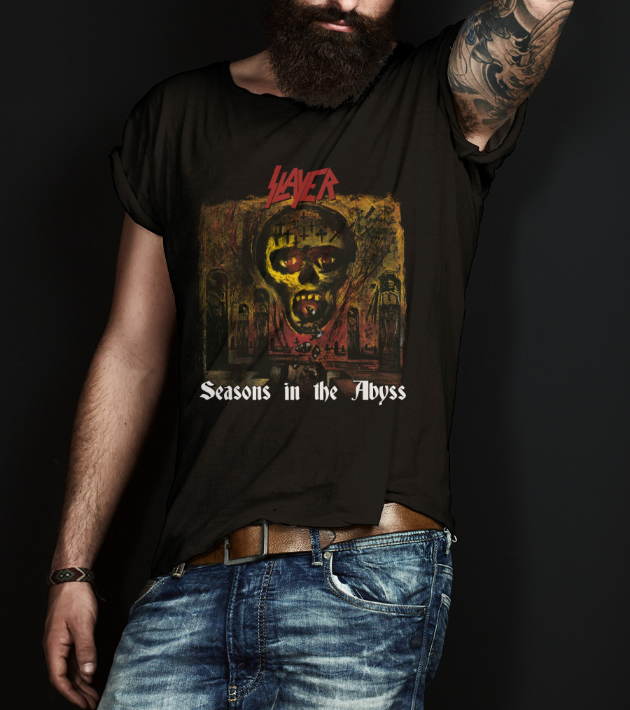 Slayer Seasons In The Abyss Skull Art With Cryptic Figures And Red T-Shirt