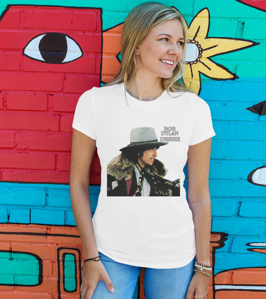 Bob Dylan Desire Album Cover With Fur Coat And Hat T-Shirt