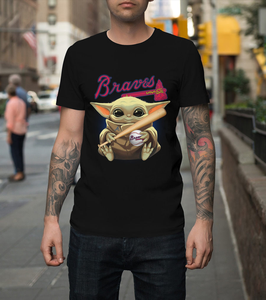 Braves Yoda Atlanta Holding Baseball Bat And Ball T-Shirt