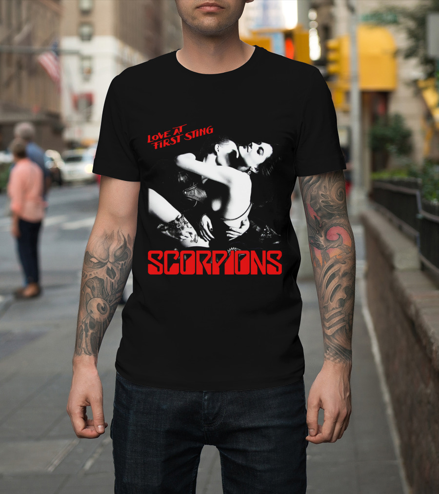 Scorpions Love At First Sting Romantic Embrace T-Shirt