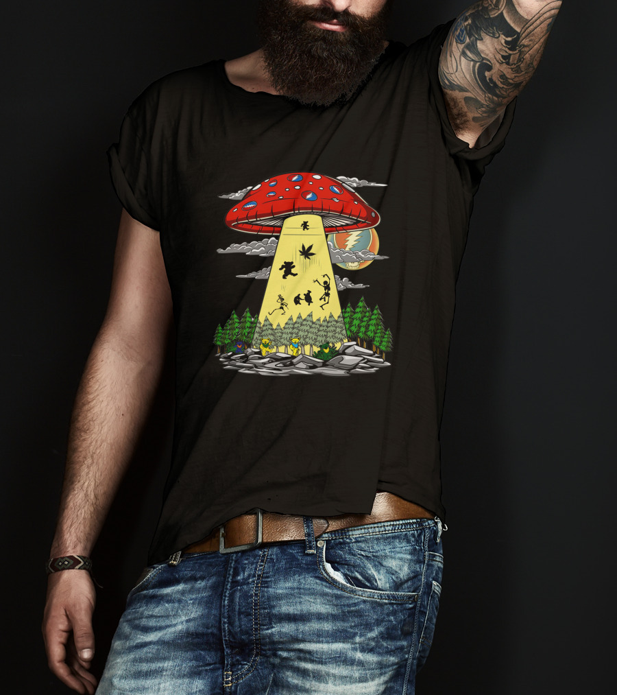 Grateful Dead Dancing Bears Under Psychedelic Mushroom Spaceship T-Shirt