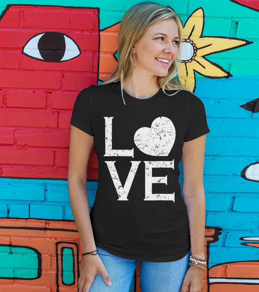 Love Heart Baseball Sports Vintage T-Shirt