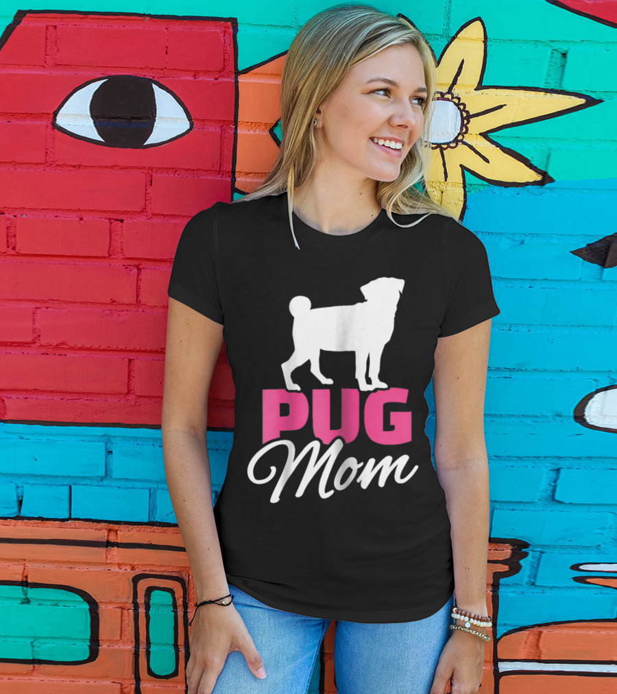 Pug Mom T-Shirt