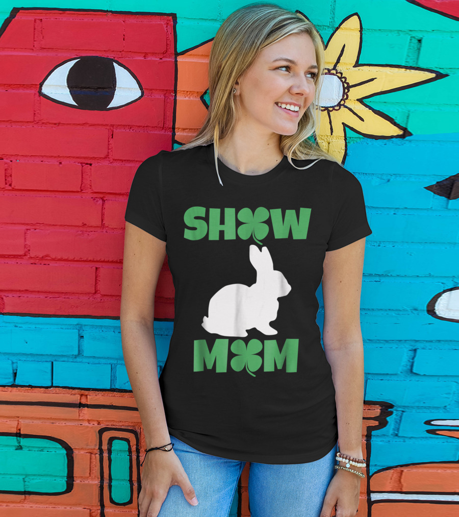 Show Mom Clover Rabbit T-Shirt