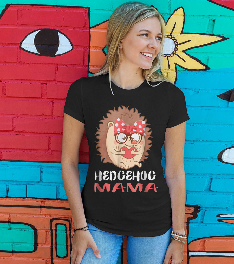 Hedgehog Mama Pet Lover Owner Mom With Glasses And Polka Dot Bow T-Shirt