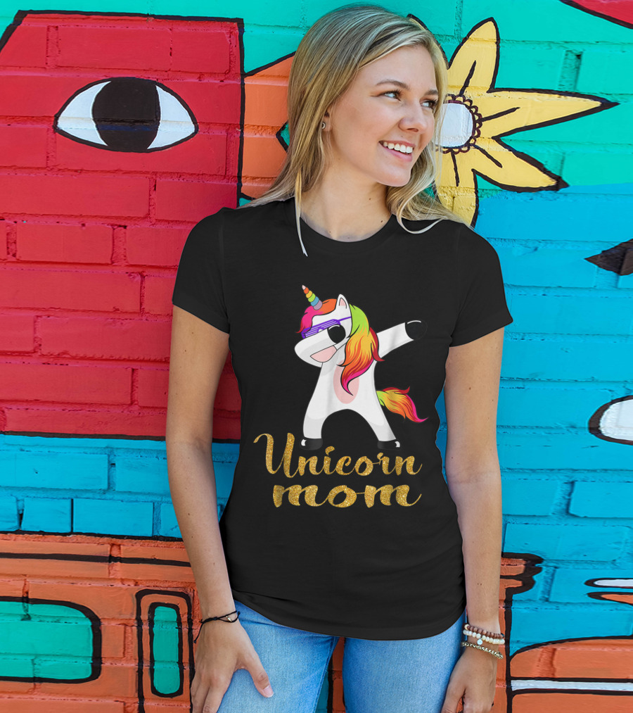 Unicorn Mom Glitter Text Rainbow Hair Dabbing Unicorn T-Shirt
