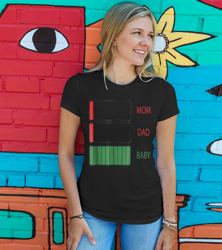 Mom Dad Baby Low Battery Humor Family Energy Levels T-Shirt