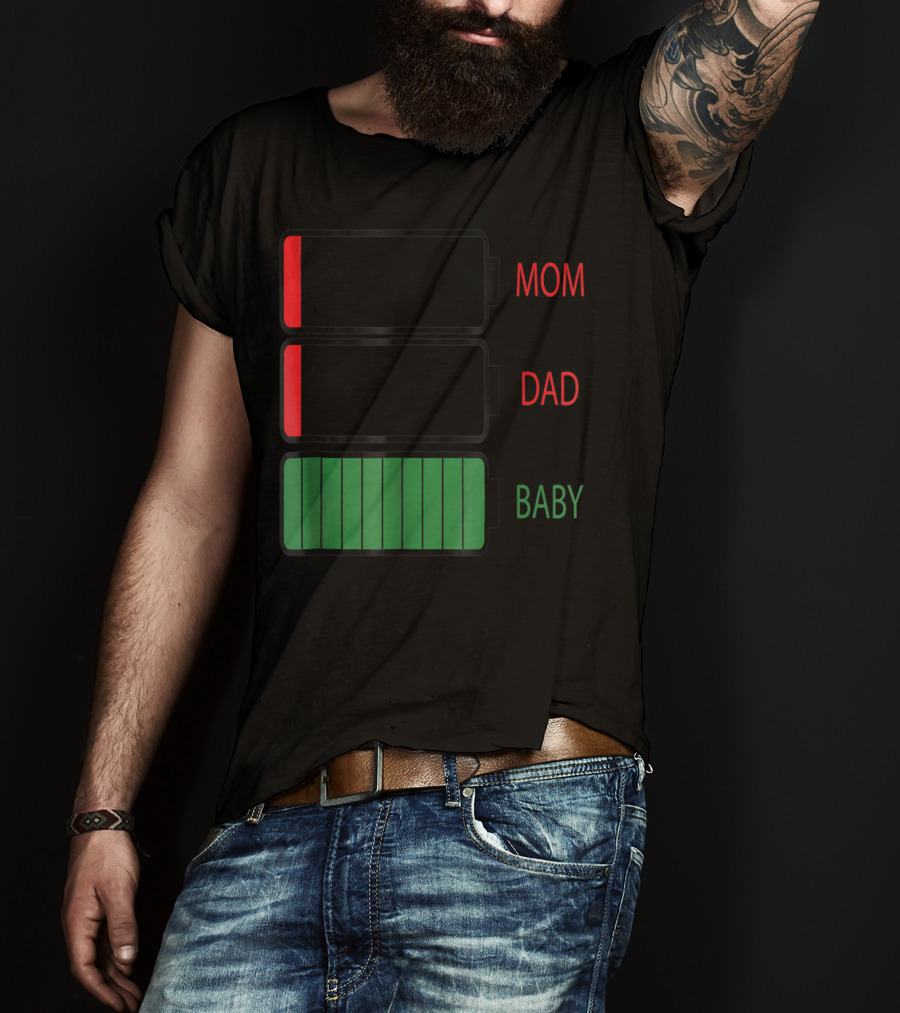 Mom Dad Baby Low Battery Humor Family Energy Levels T-Shirt