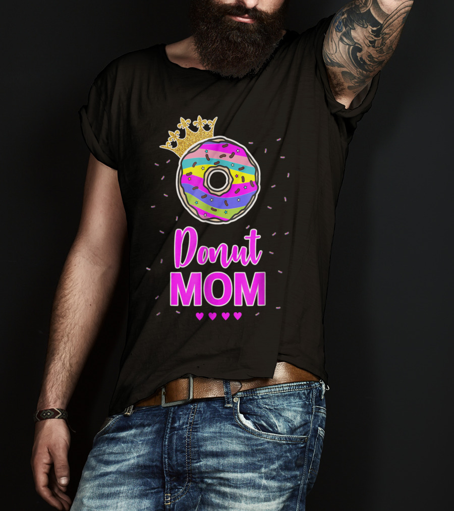 Donut Mom Birthday Girl Matching Family Cake24 Multicolored Crown Hearts T-Shirt