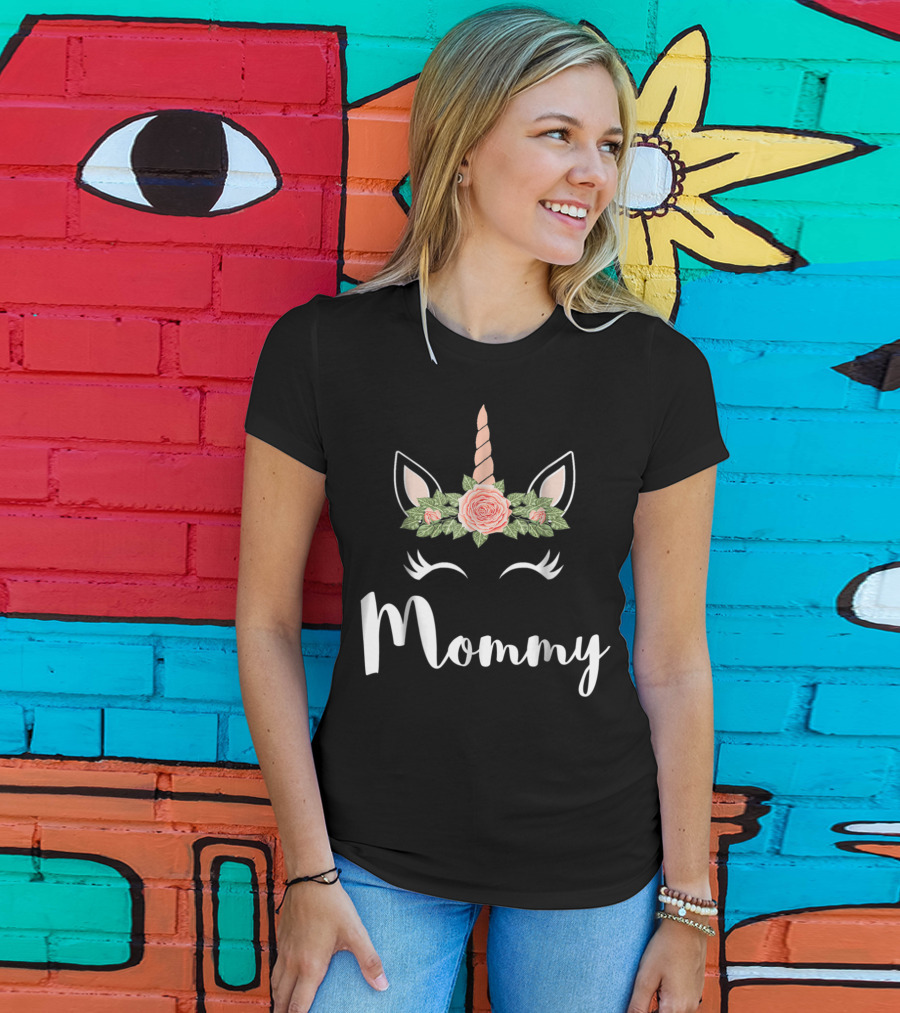Mommy Cute Unicorn Face Mommy Flower Crown T-Shirt
