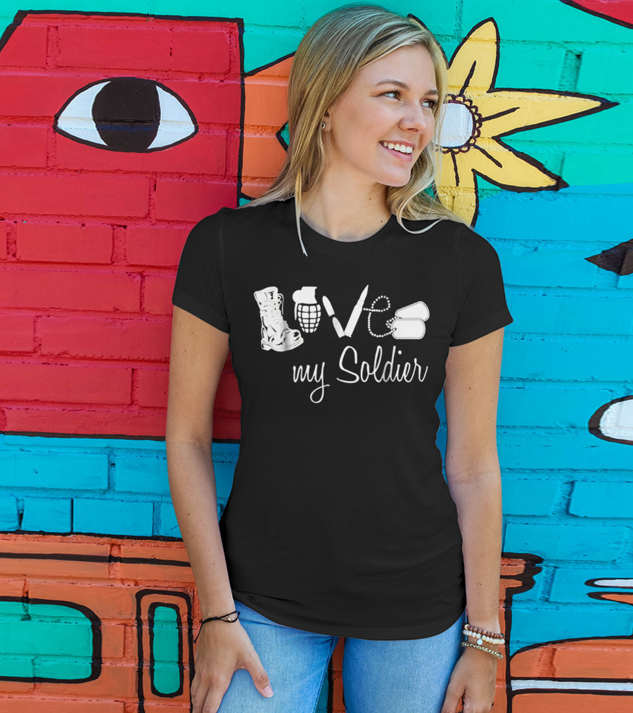 Love My Soldier Army Wife Girlfriend Husband T-Shirt