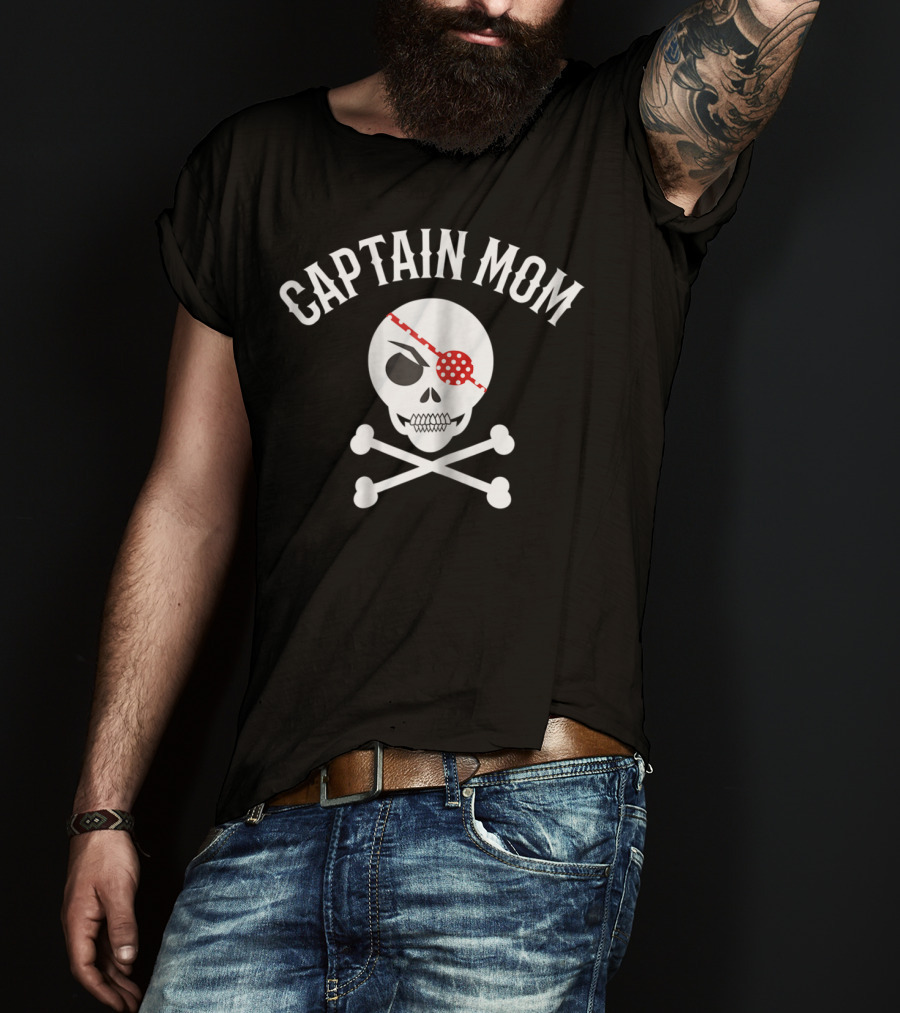 Captain Mom Pirate Skull Crossbones Halloween T-Shirt