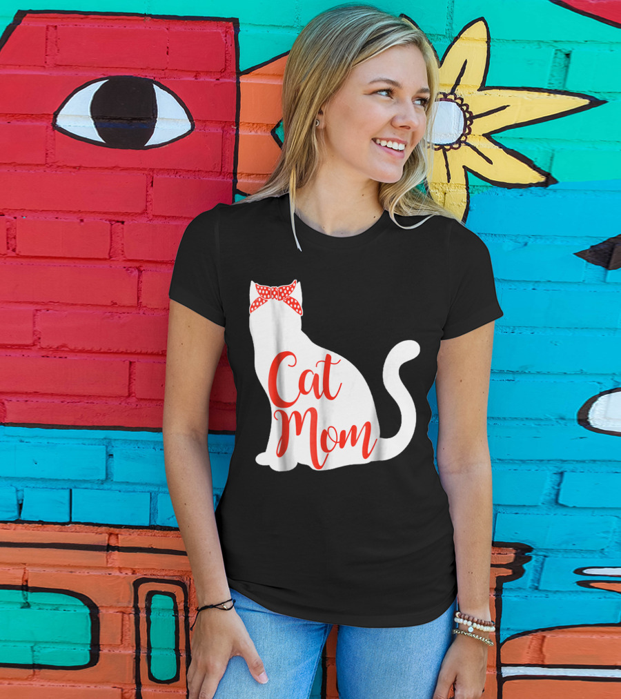 Cat Mom Cute Cat Owner Lover With Red Bow T-Shirt