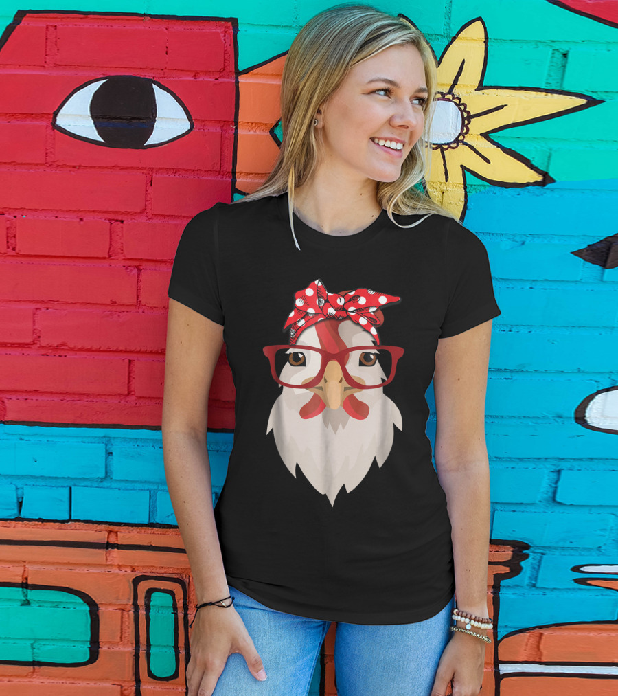 Chicken Mom Lady Farmer Thanksgiving Day Hen With Glasses And Polka Dot Bandana T-Shirt