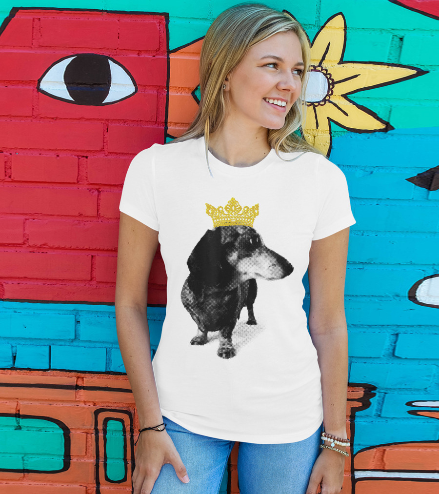 Cute Dachshund Princess With Golden Crown T-Shirt