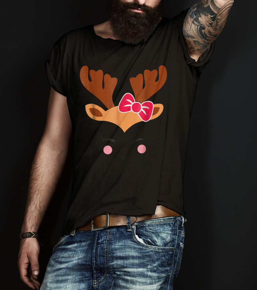 Cute Reindeer With Bow For Awesome Girlfriend Mom Daughter T-Shirt