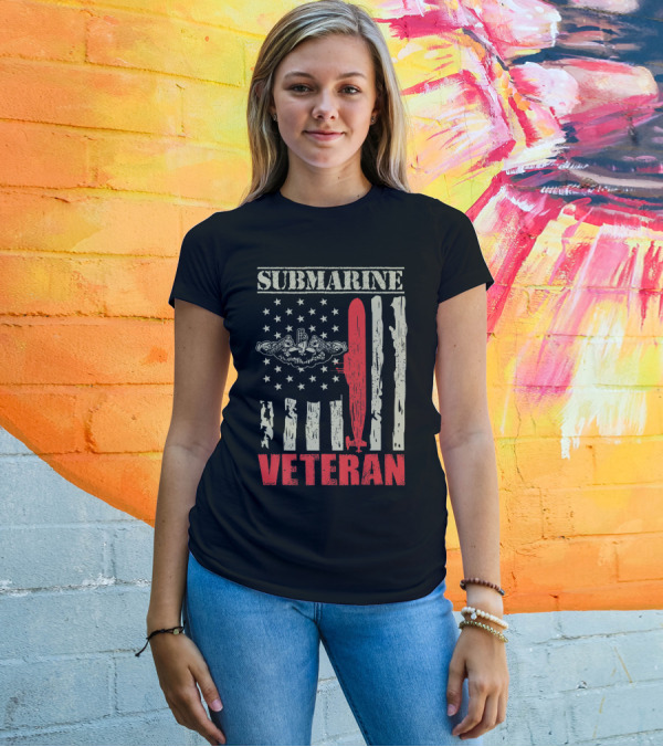 Submarine Veteran American Flag Emblem T-Shirt