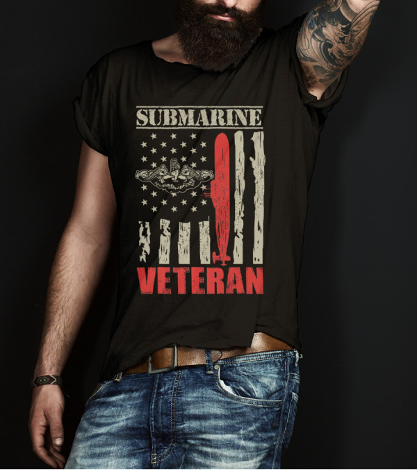 Submarine Veteran American Flag Emblem T-Shirt