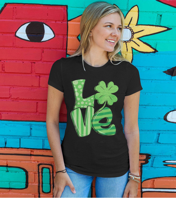Love Shamrock Preschool Teacher Life T-Shirt