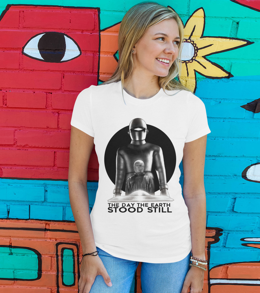 The Day The Earth Stood Still Classic Sci-Fi Robot And Alien T-Shirt