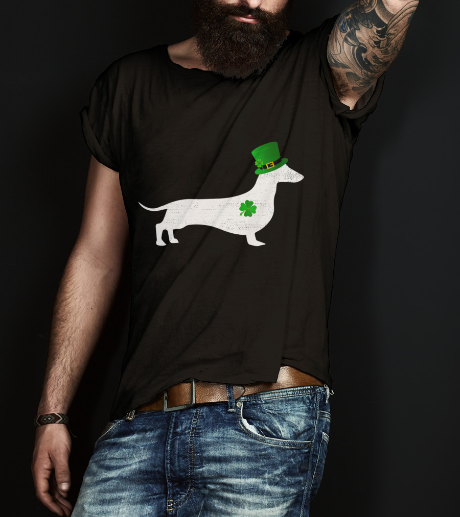 St Patrick's Day Dachshund Puppy With Green Shamrock And Hat T-Shirt