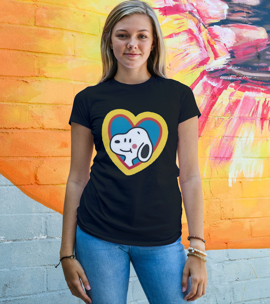 Snoopy Heart Love Peanuts Cartoon T-Shirt