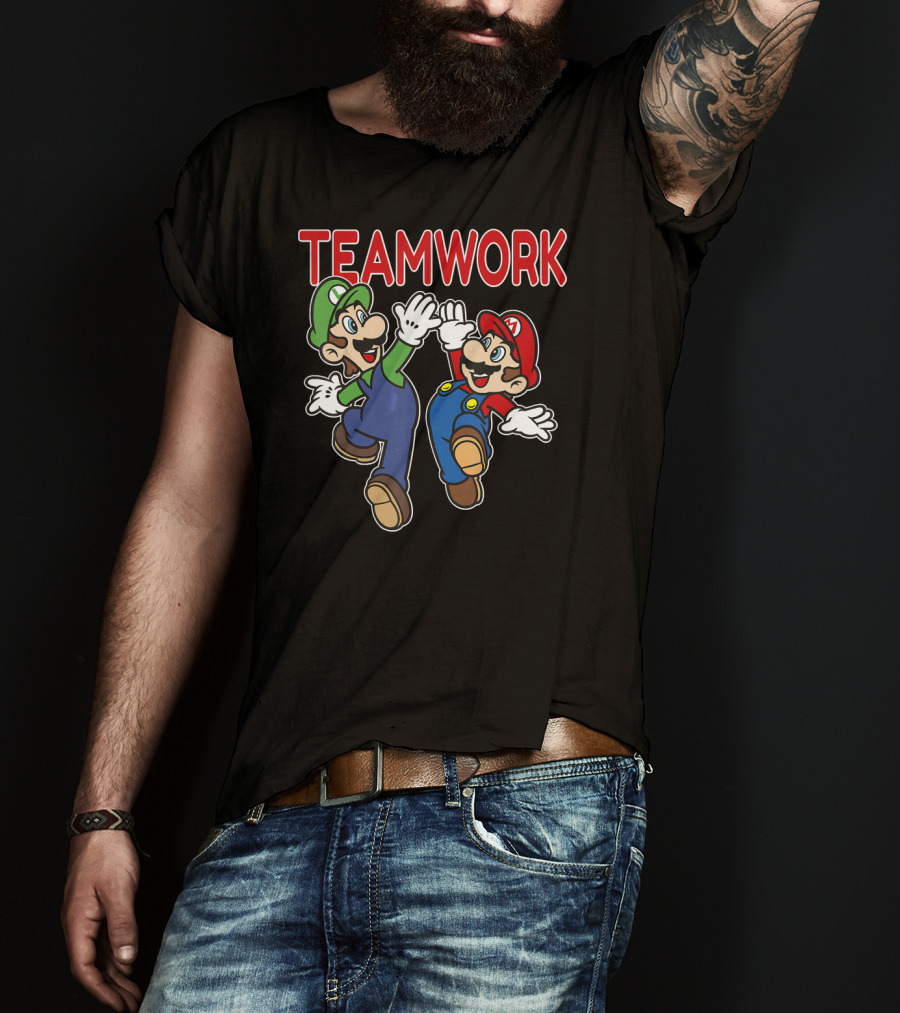 Super Mario Luigi Teamwork High Five T-Shirt