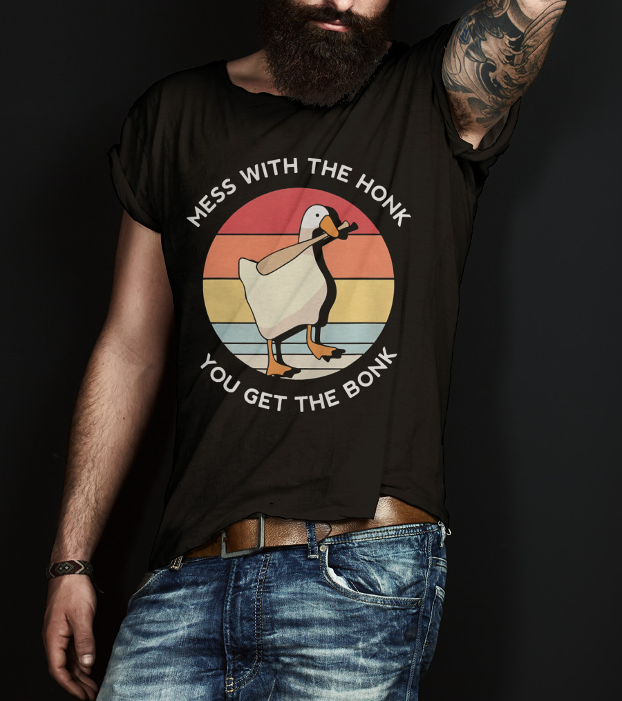 Mess With The Honk You Get The Bonk Goose Retro Vintage Goose With Bat T-Shirt
