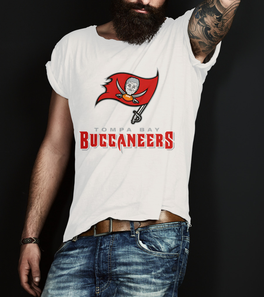 Tompa Bay Buccaneers Brady Flag NFL T-Shirt
