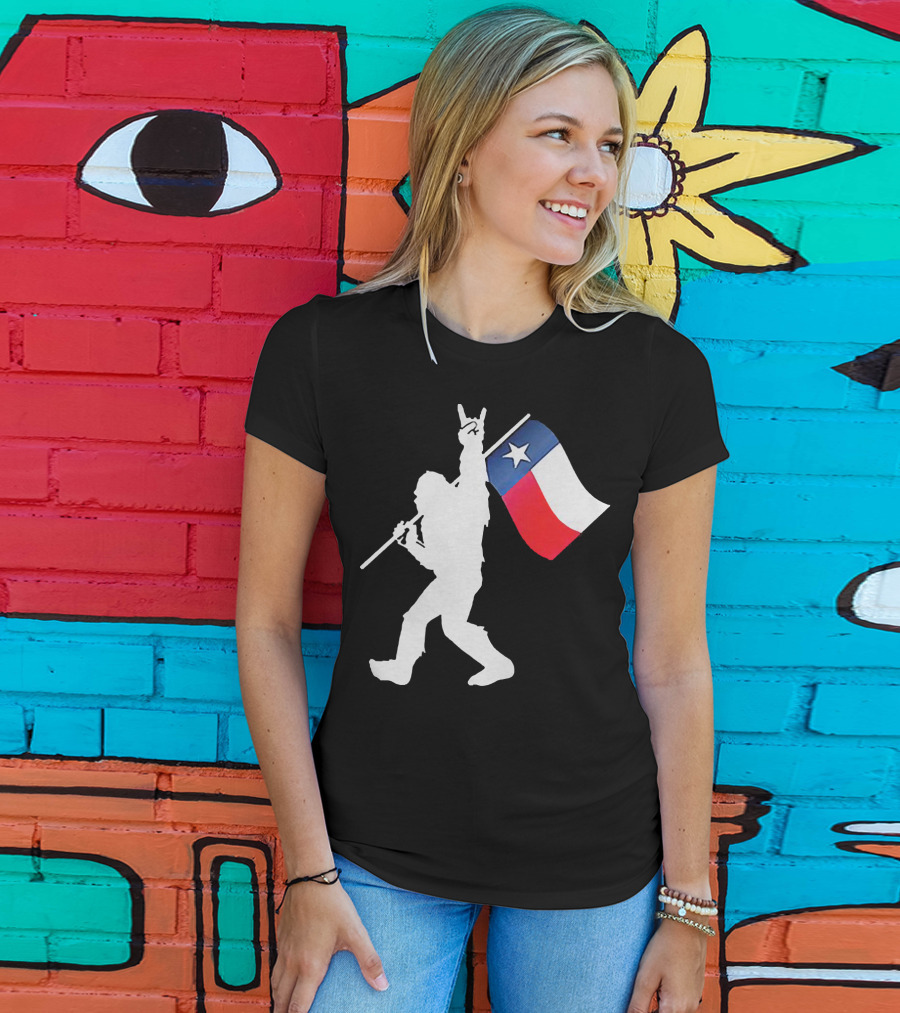 Bigfoot Holding Texas Flag Rock And Roll Salute T-Shirt