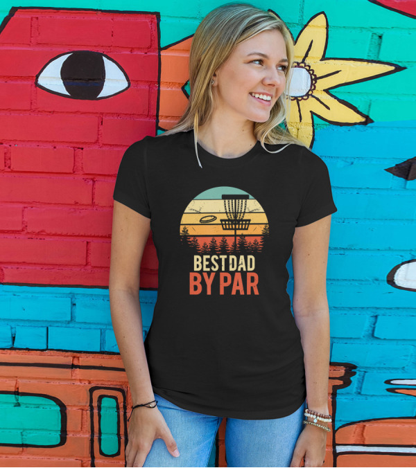 Best Dad By Par Disc Golf Dad Retro Sunset Forest Scene T-Shirt