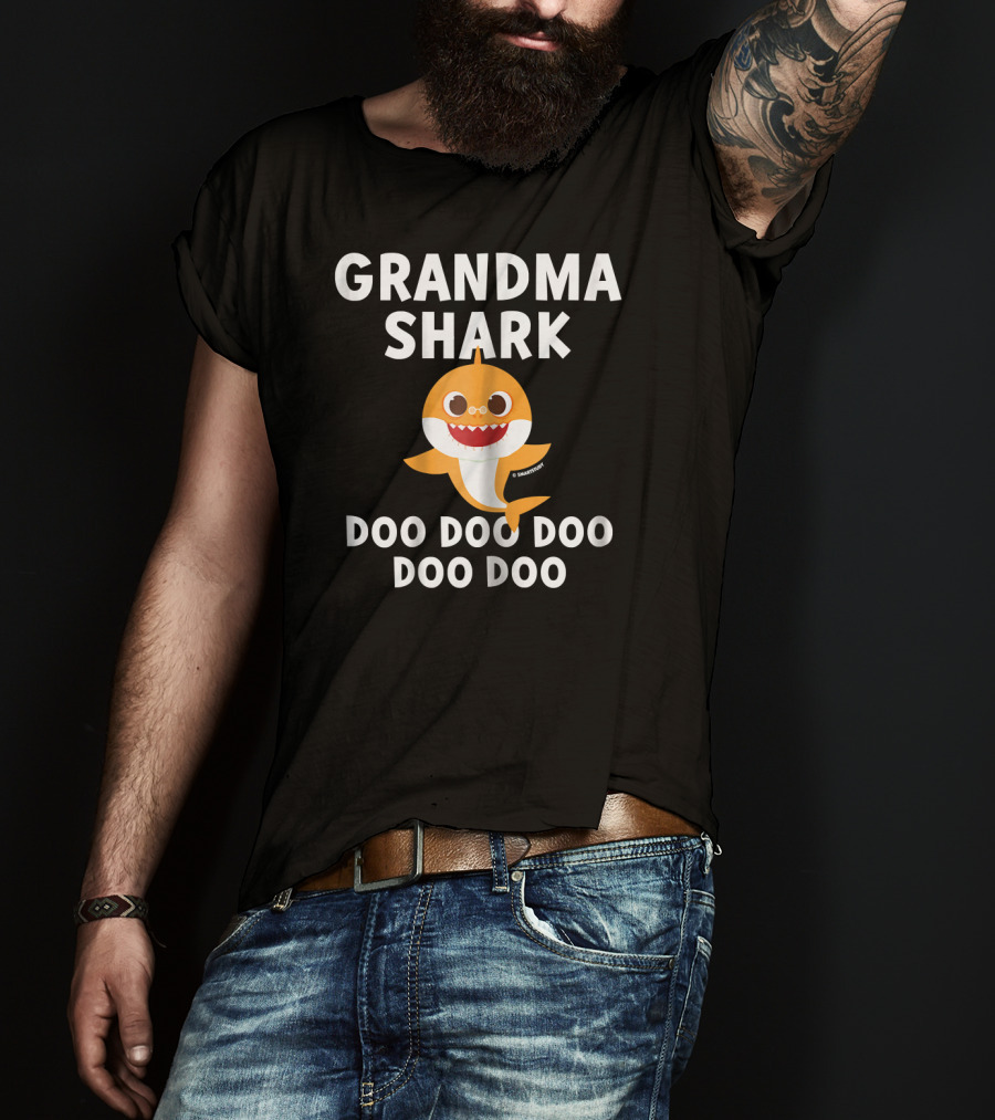 Grandma Shark Doo Doo Doo Doo Pinkfong T-Shirt