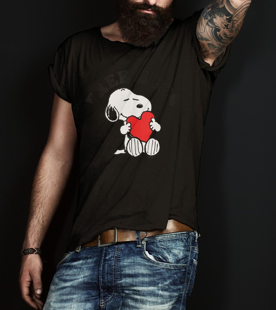 Snoopy Free Hugs Red Heart Peanuts T-Shirt