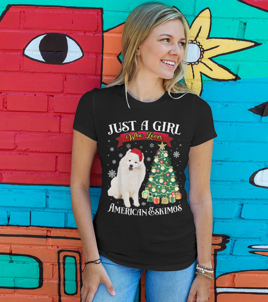 Just A Girl Who Loves American Eskimos Santa Hat Christmas Tree T-Shirt