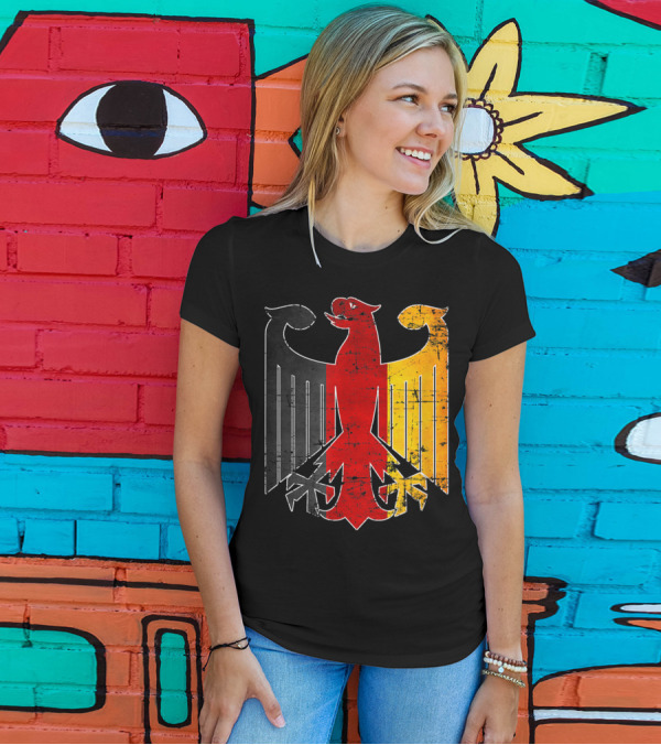 Oktoberfest Vintage German Eagle Flag Black Red Gold T-Shirt
