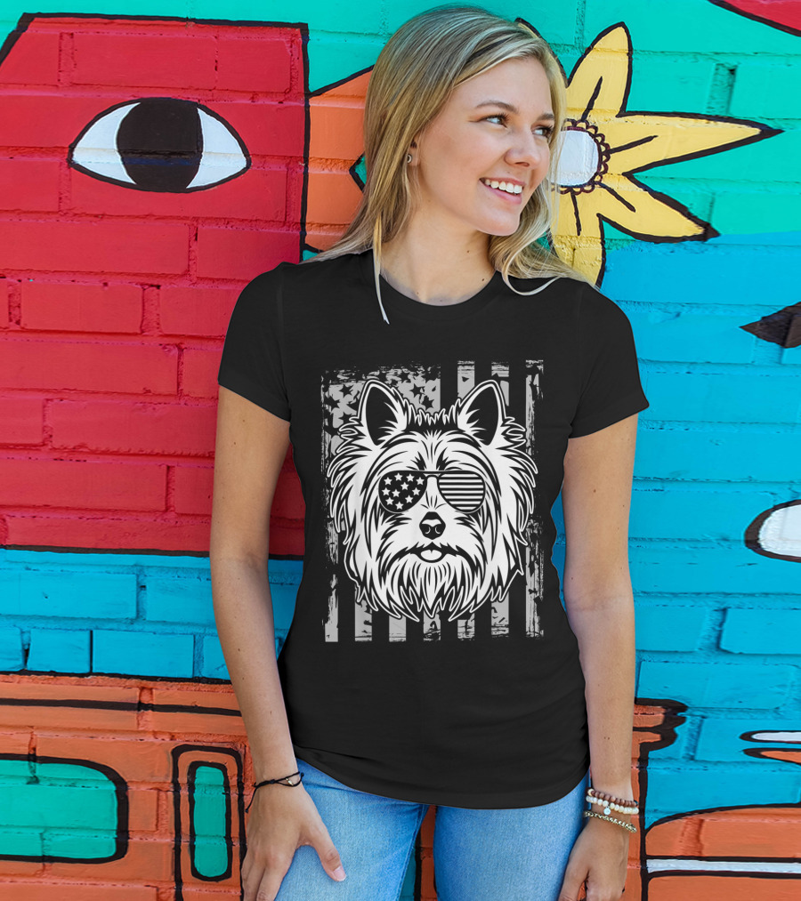 Vintage US Flag Sunglasses Yorkshire Terrier Face On Black Grunge Flag Background T-Shirt