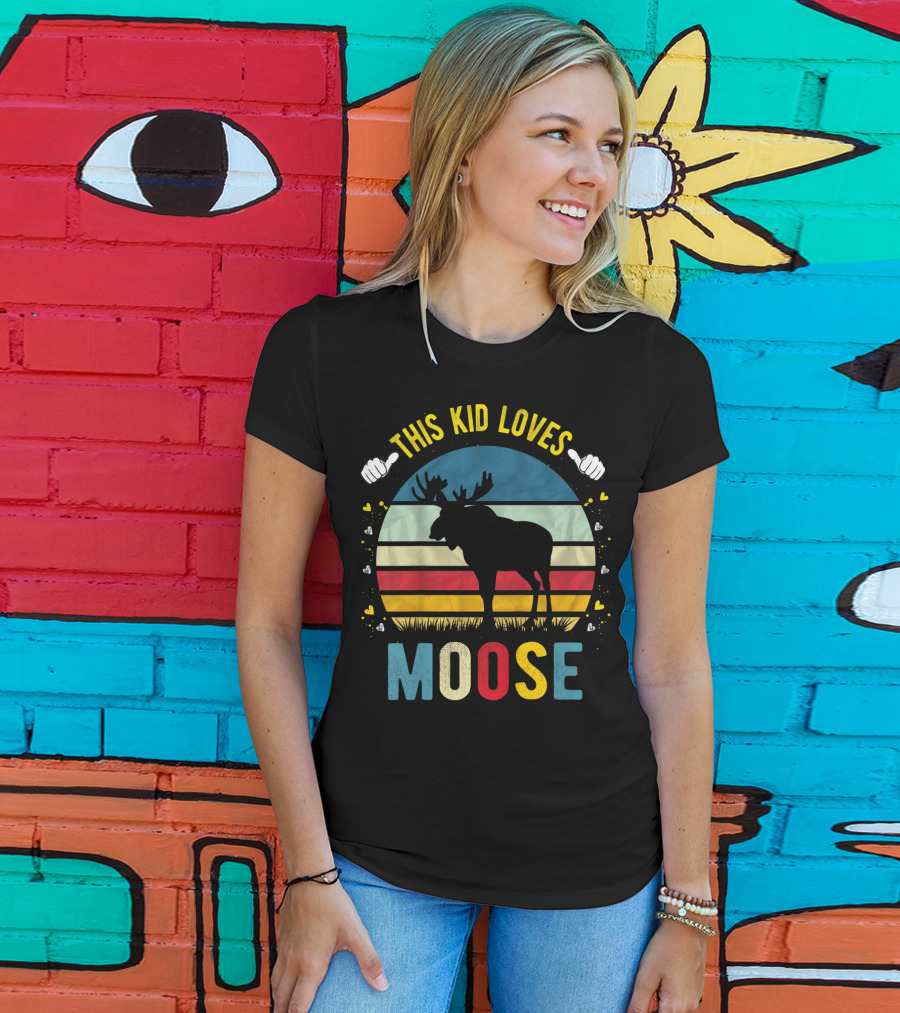 This Kid Loves Moose Retro Silhouette Boys And Girls Moose T-Shirt