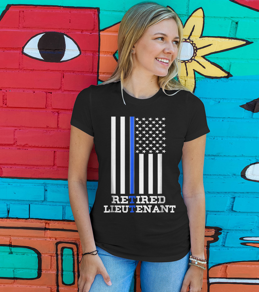 Retired Lieutenant Thin Blue Line American Flag T-Shirt