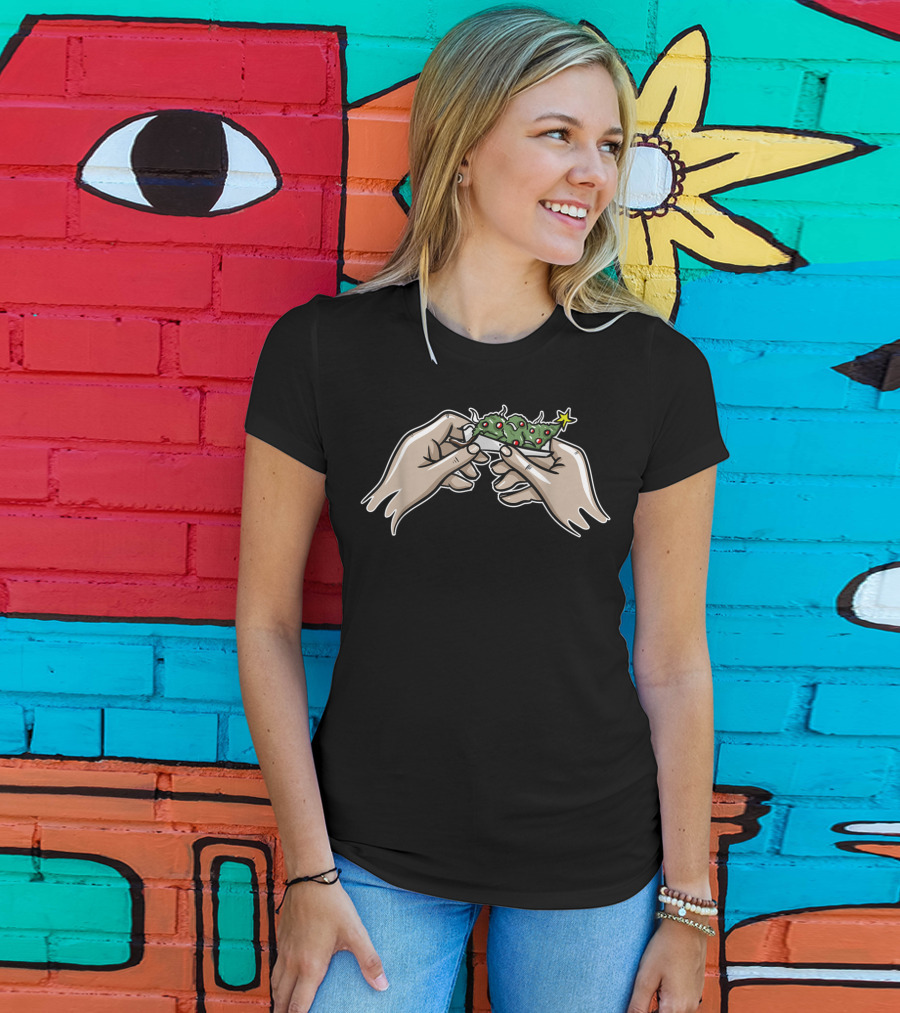 Weed Marijuana Xmas Tree Ornaments Hands Rolling Christmas T-Shirt