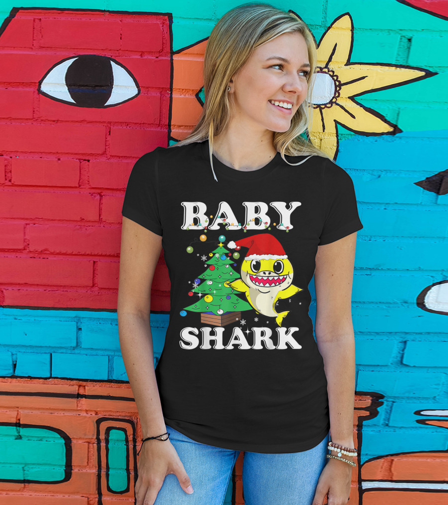 Baby Shark Christmas Tree Santa Hat T-Shirt