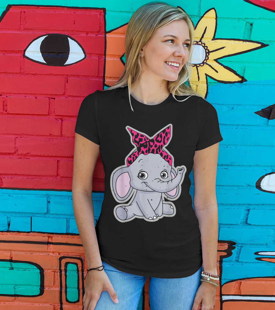 Elephants Cute Cartoon With Pink Leopard Bow T-Shirt