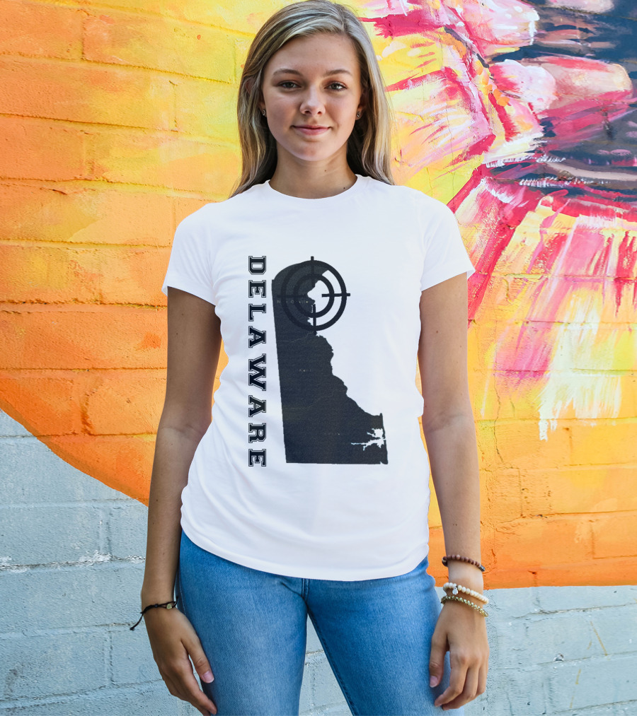 Delaware Maps Vintage Classic Style With Compass Target T-Shirt