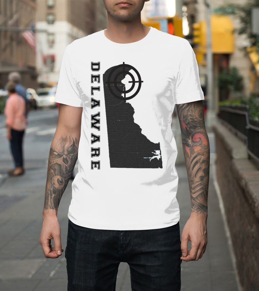 Delaware Maps Vintage Classic Style With Compass Target T-Shirt