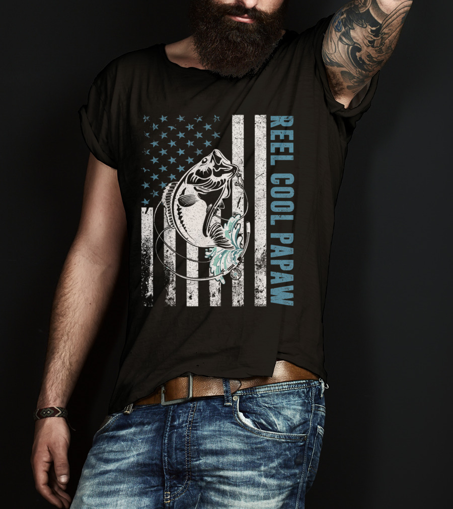 Reel Cool Papaw American Fishing Lovers Patriotic Vintage Bass T-Shirt