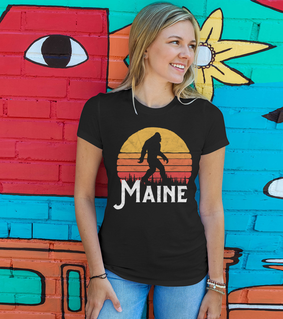 Maine Bigfoot Silhouette Retro Sun Believe T-Shirt